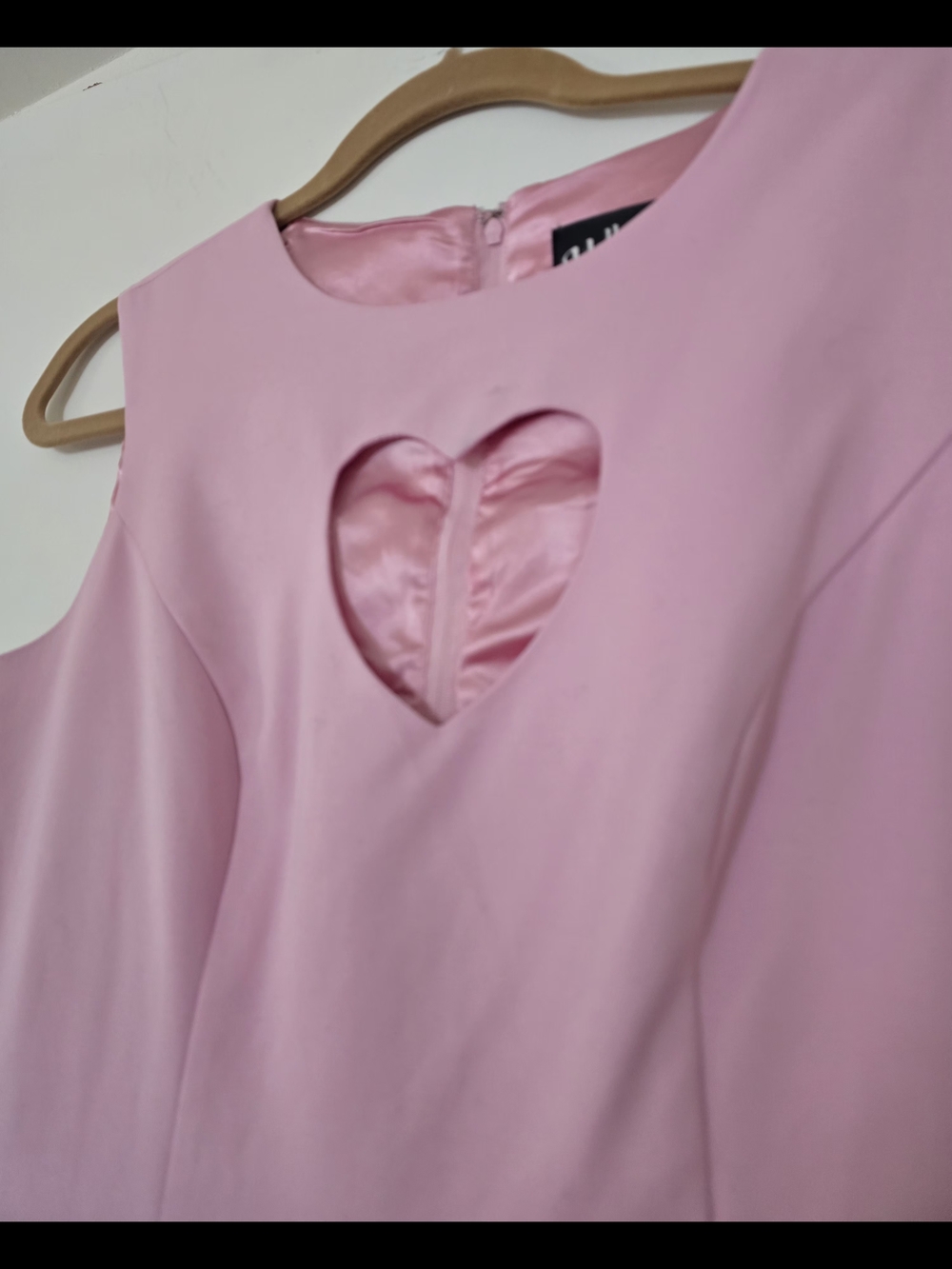 Hell Bunny Pink Rose Embroidered Dress M Heart Cutout Rockabilly Pinup Pockets - Picture 3 of 13